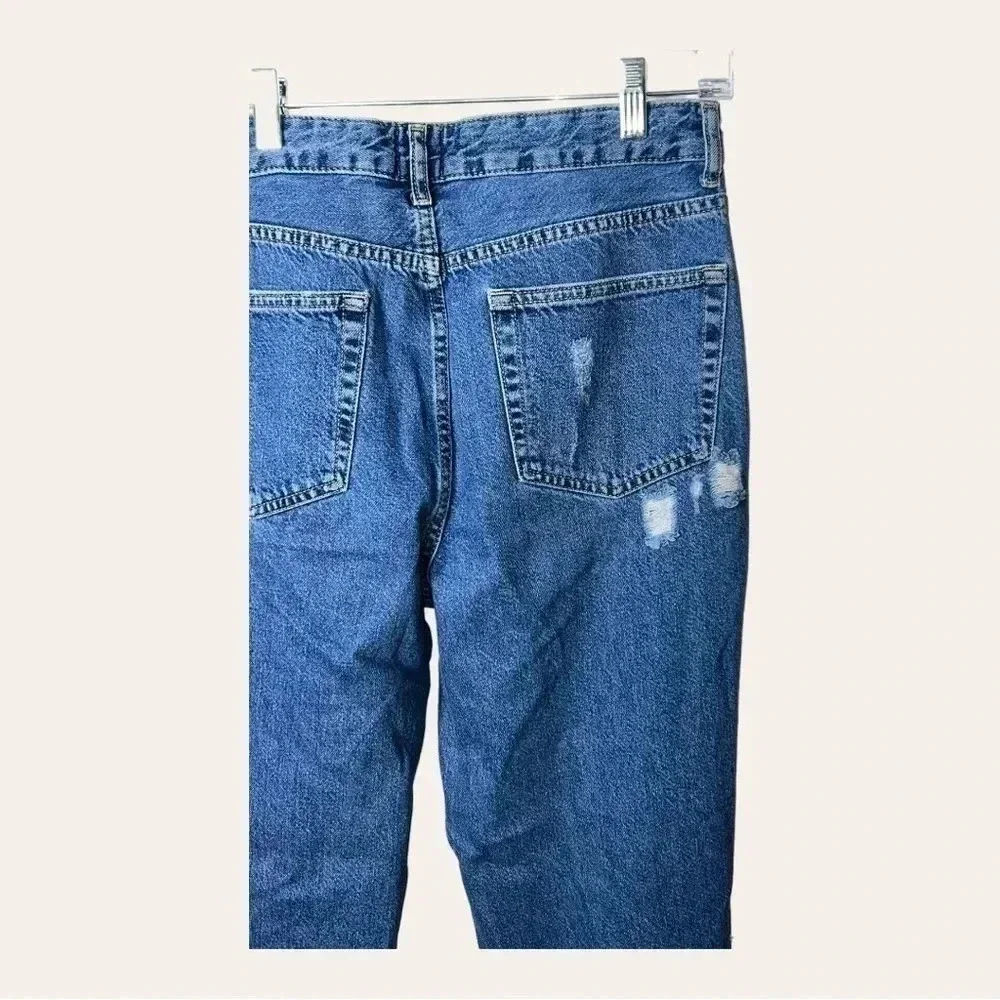 0131. BDG DISTRESSED MEDIUM‎ WASH DENIM JEANS SIZE 30